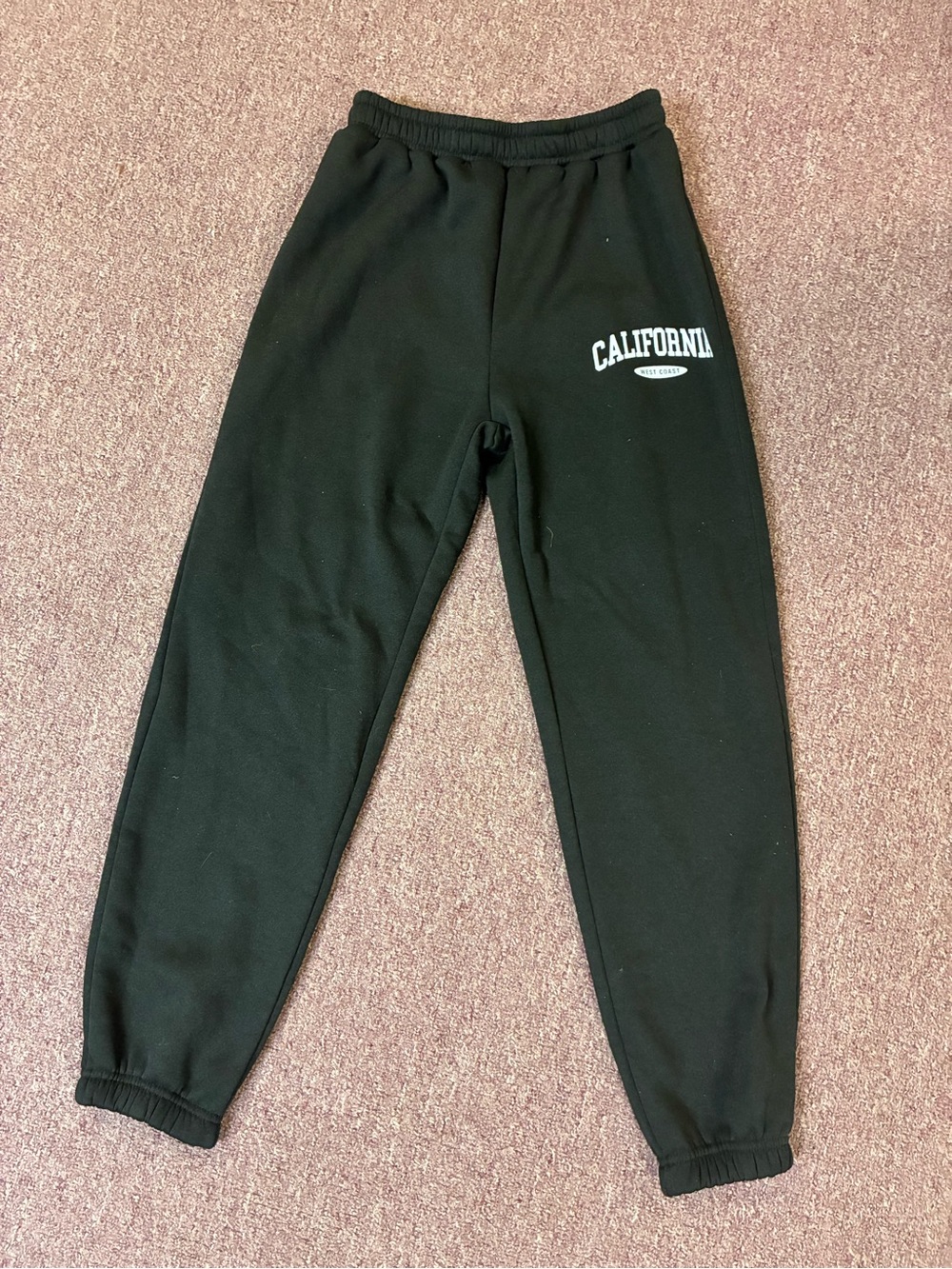 SHEIN Black Sweatpants with "CALIFORNIA" Graphic